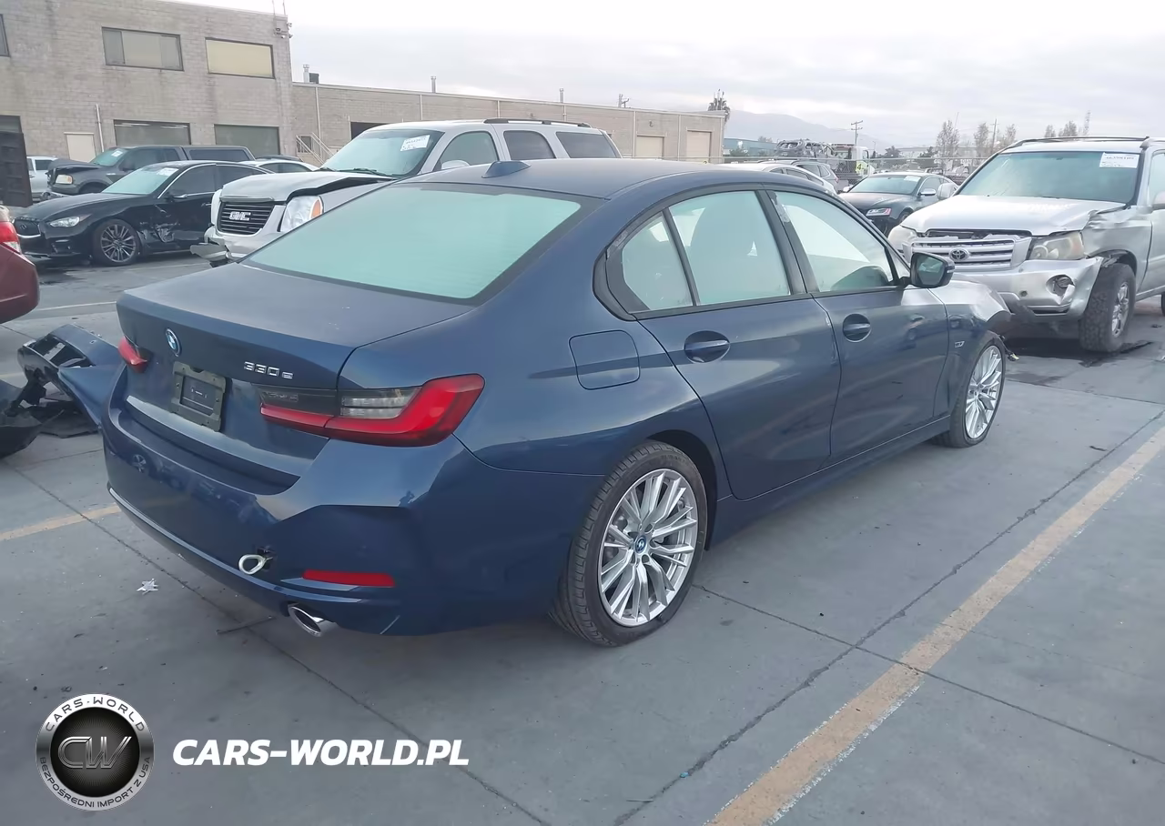 2023 BMW 330E VIN:3MW39FF08P8D34805 - 4