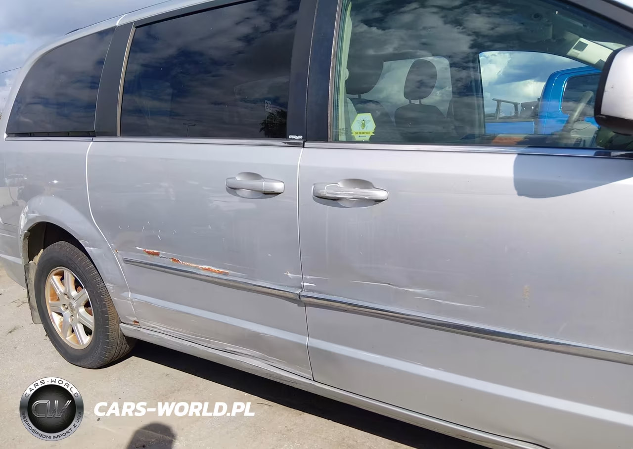2009 Chrysler Town & Country Touring VIN:2A8HR54189R577797 - 13