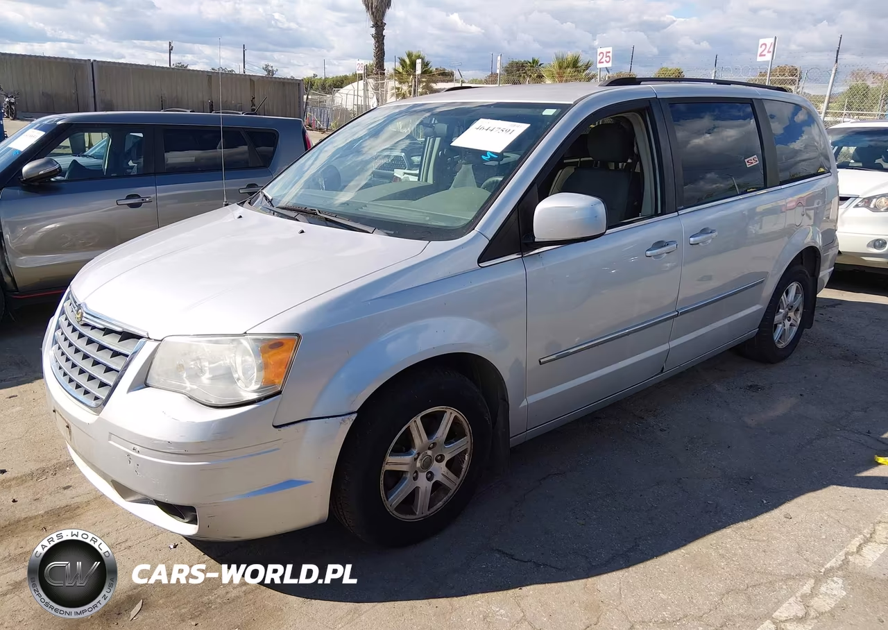 2009 Chrysler Town & Country Touring VIN:2A8HR54189R577797 - 2