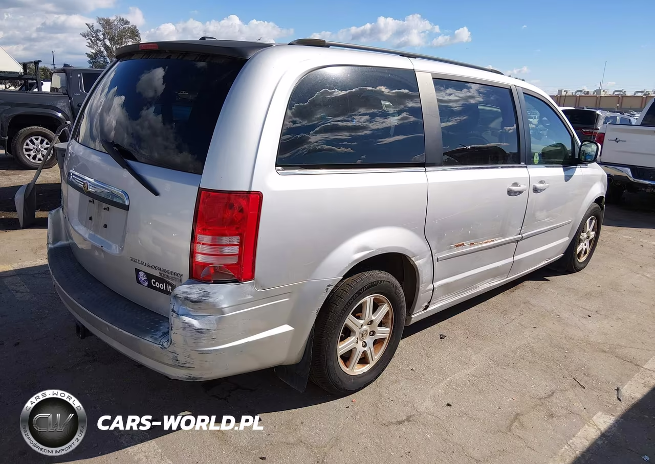 2009 Chrysler Town & Country Touring VIN:2A8HR54189R577797 - 4