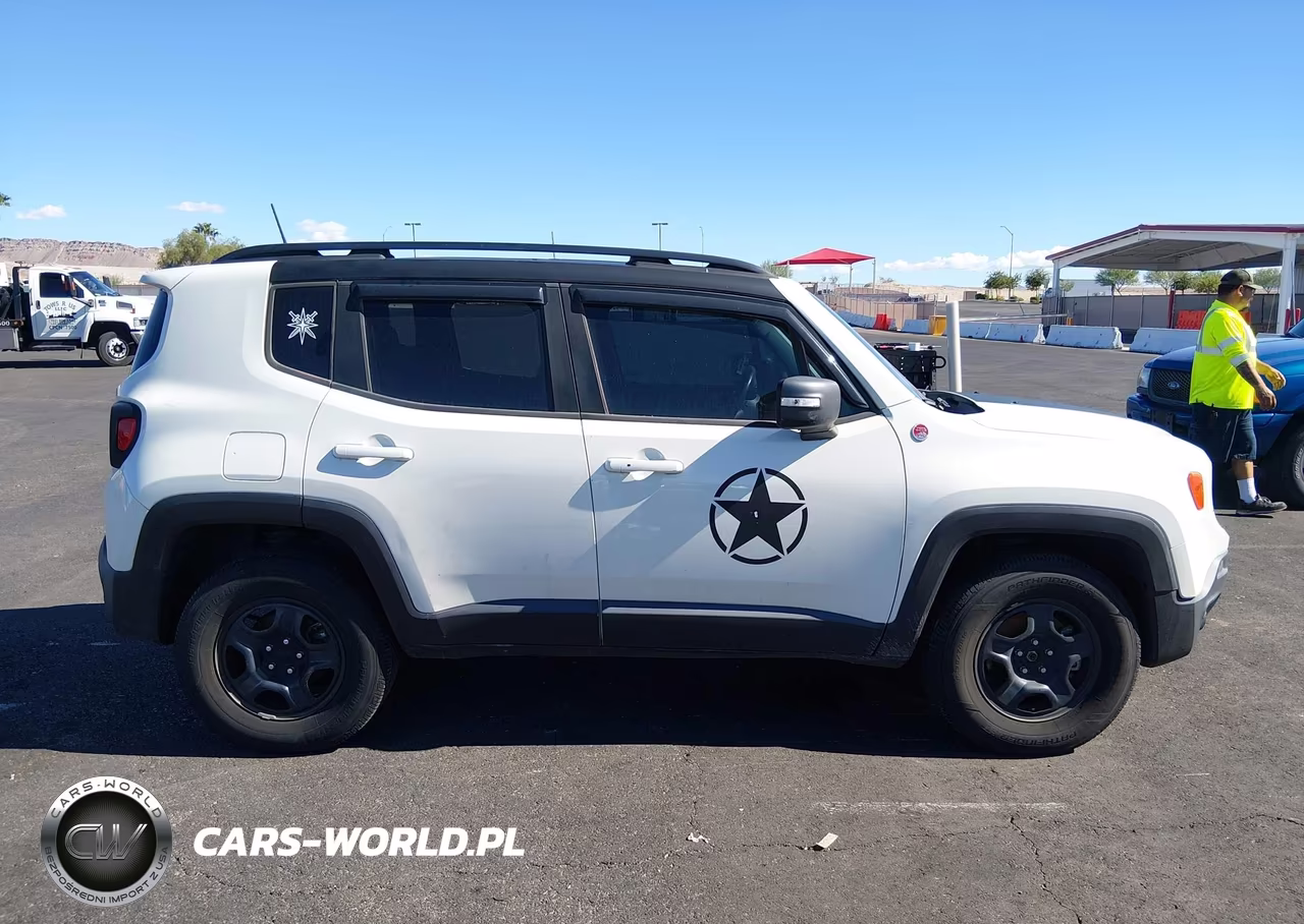 2018 Jeep Renegade Trailhawk 4X4 VIN:ZACCJBCB1JPH35519 - 14