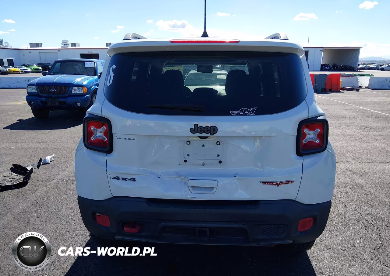 2018 Jeep Renegade Trailhawk 4X4 VIN:ZACCJBCB1JPH35519 - 17