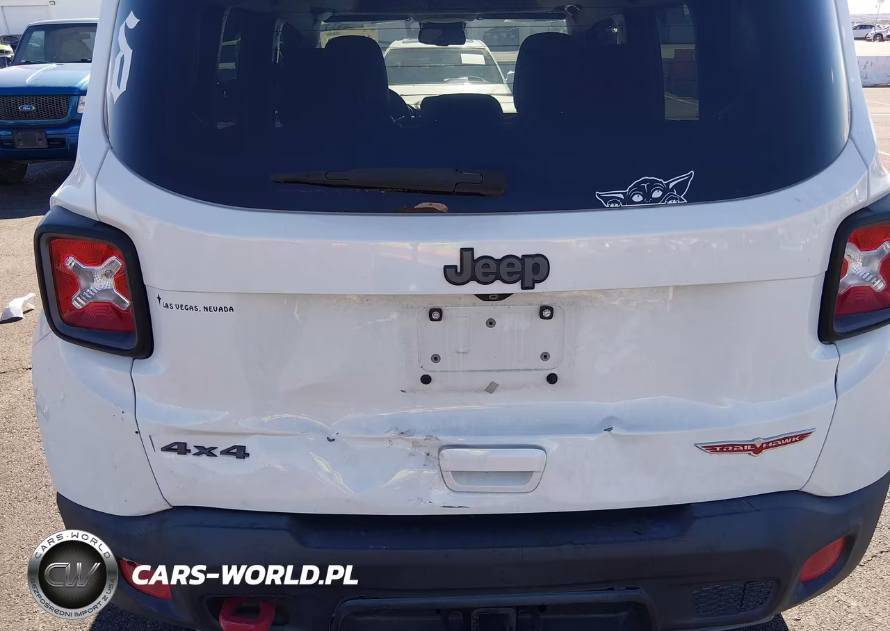 2018 Jeep Renegade Trailhawk 4X4 VIN:ZACCJBCB1JPH35519 - 18