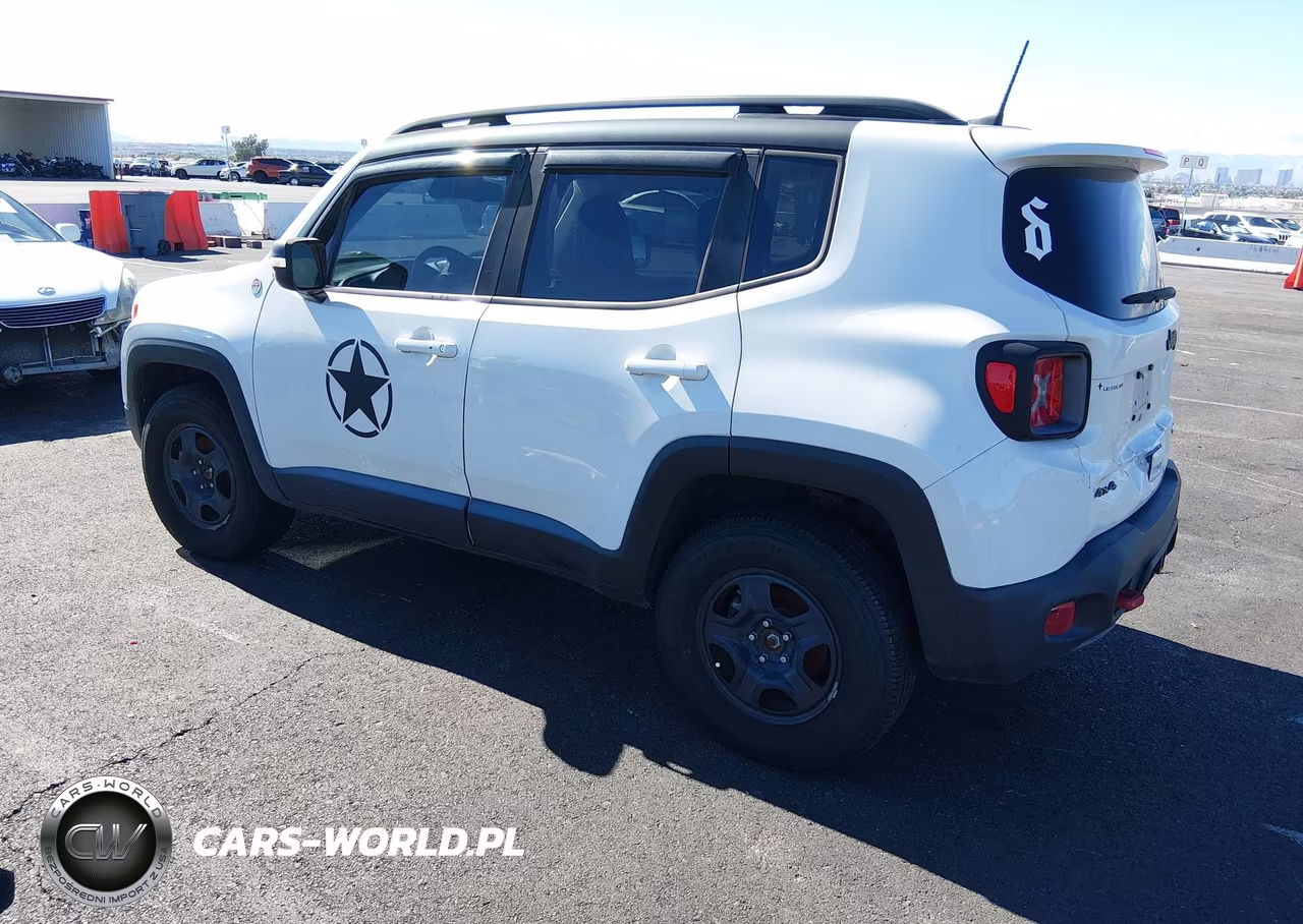 2018 Jeep Renegade Trailhawk 4X4 VIN:ZACCJBCB1JPH35519 - 3