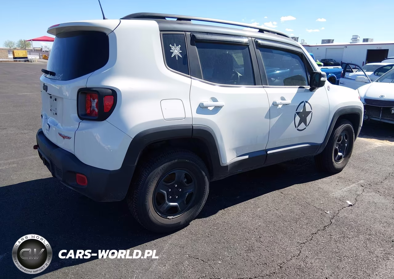 2018 Jeep Renegade Trailhawk 4X4 VIN:ZACCJBCB1JPH35519 - 4