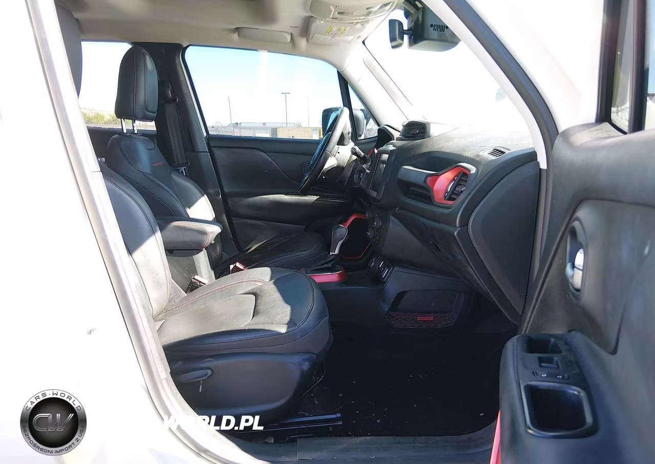 2018 Jeep Renegade Trailhawk 4X4 VIN:ZACCJBCB1JPH35519 - 5
