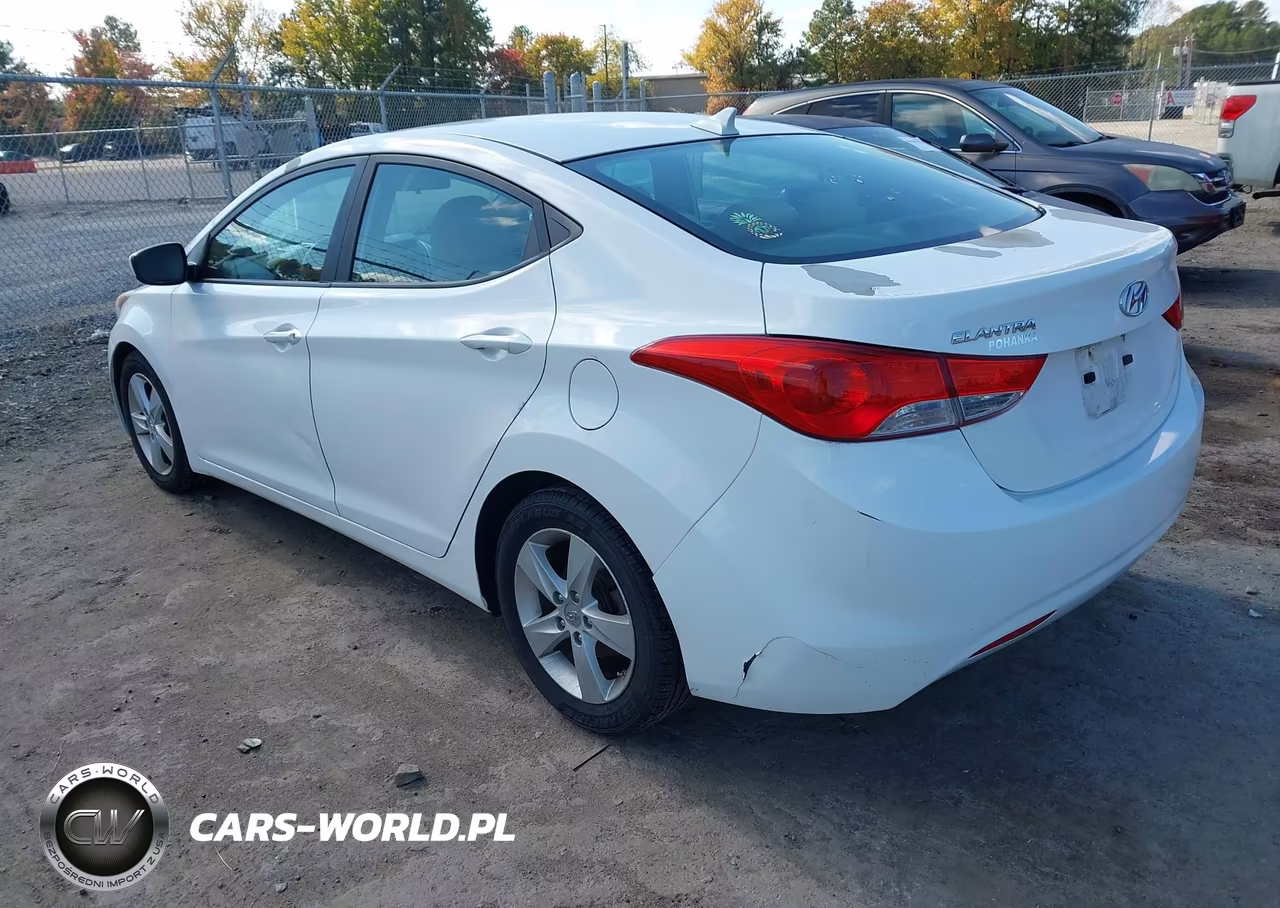 2013 Hyundai Elantra Gls VIN:5NPDH4AE8DH406449 - 3