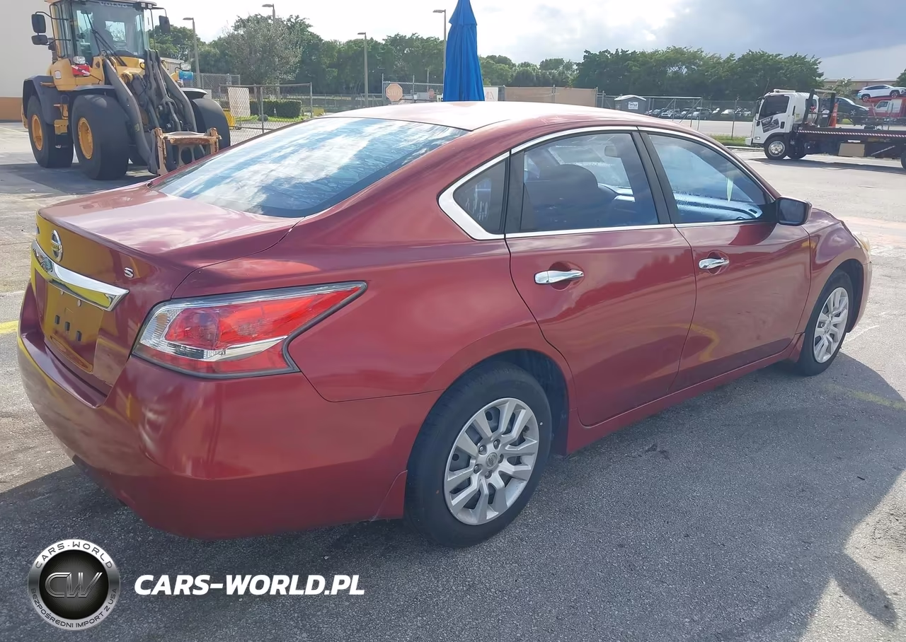 2015 Nissan Altima 2.5 S VIN:1N4AL3AP4FC219016 - 4