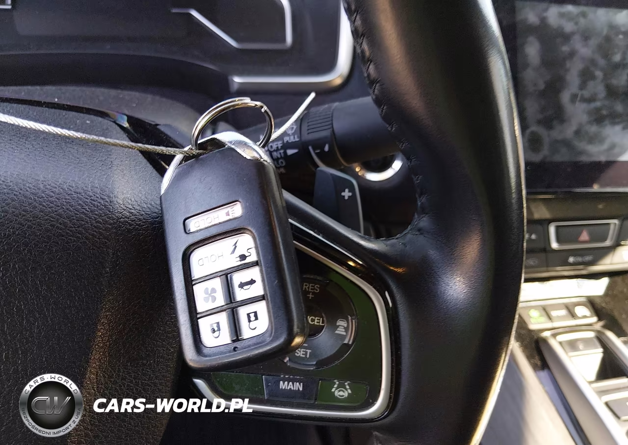 2018 Honda Clarity Plug-In Hybrid Touring VIN:JHMZC5F39JC015026 - 11