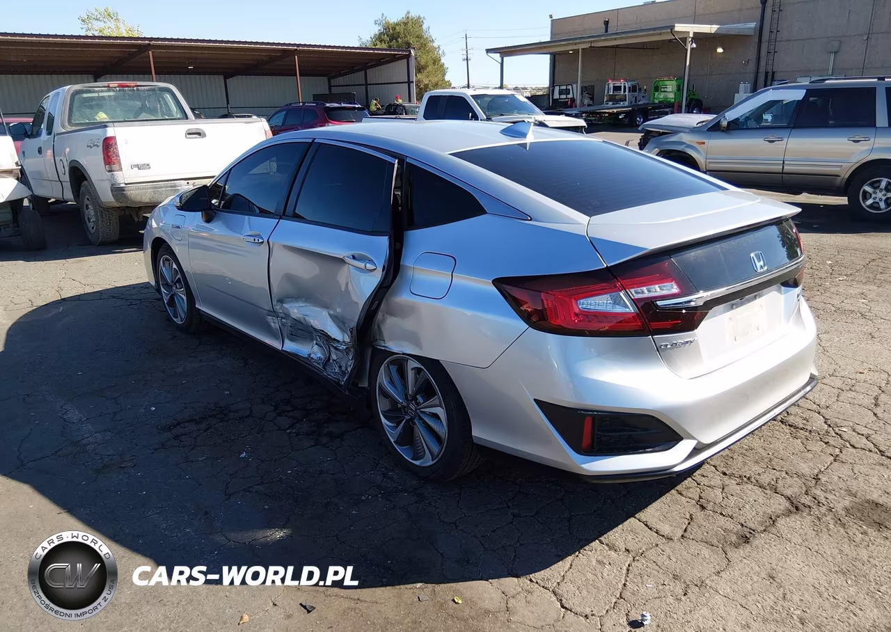 2018 Honda Clarity Plug-In Hybrid Touring VIN:JHMZC5F39JC015026 - 3