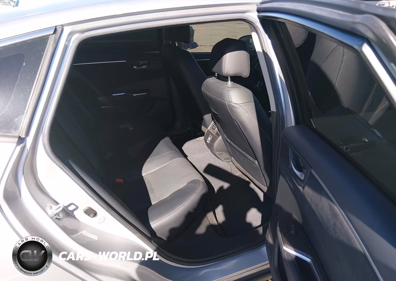 2018 Honda Clarity Plug-In Hybrid Touring VIN:JHMZC5F39JC015026 - 8