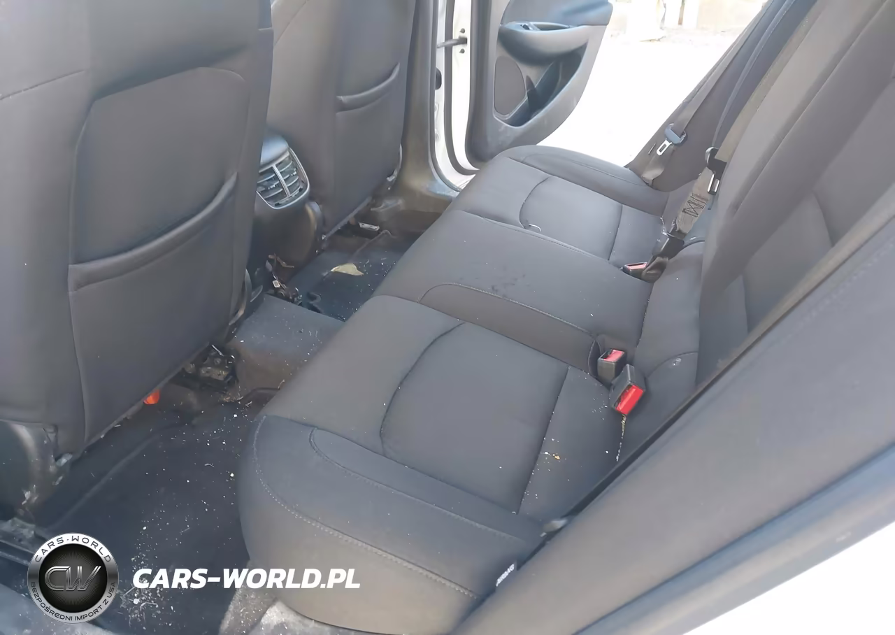 2018 Chevrolet Malibu Lt VIN:1G1ZD5ST8JF149974 - 8