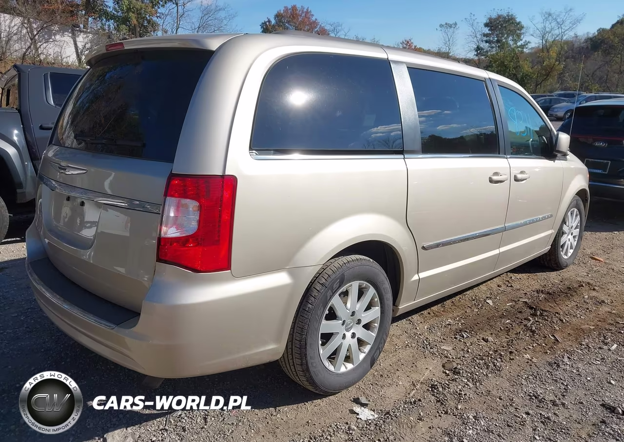 2016 Chrysler Town & Country Touring VIN:2C4RC1BG5GR229000 - 4
