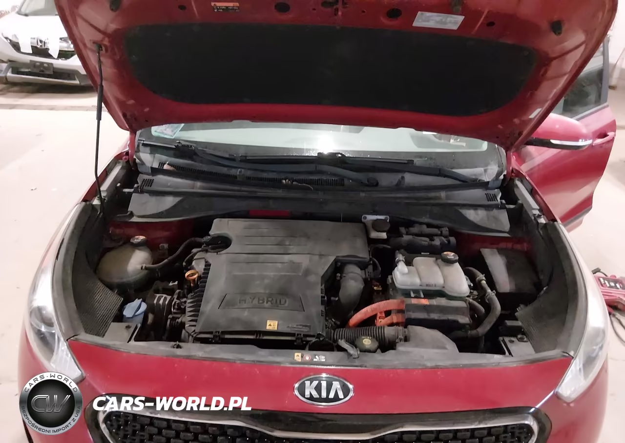 2017 Kia Niro Touring VIN:KNDCE3LC7H5038054 - 10
