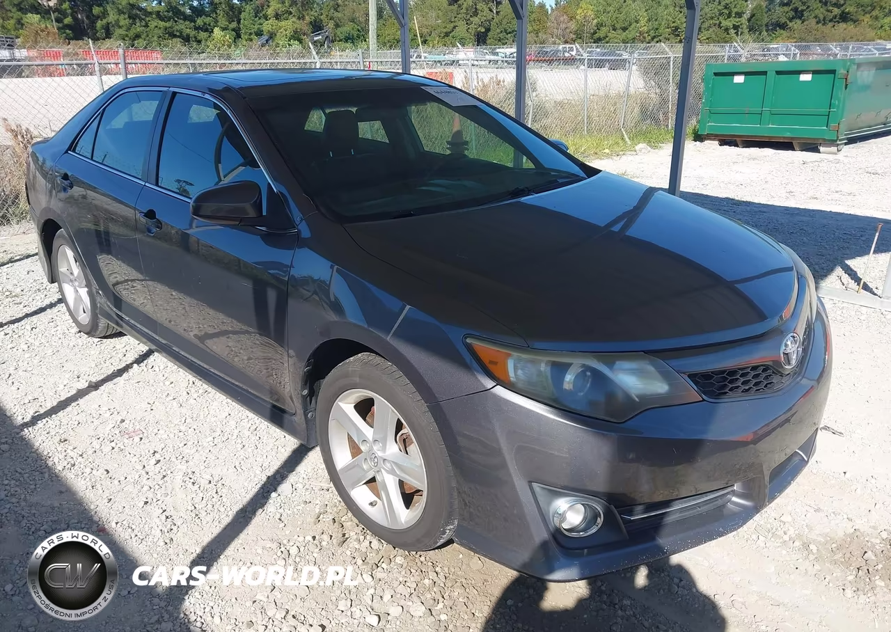 2014 Toyota Camry Se – zdjęcie 1 z 16