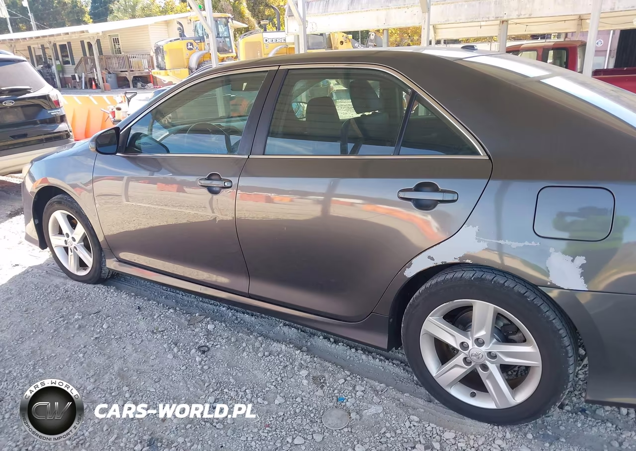 2014 Toyota Camry Se VIN:4T1BF1FK3EU750087 - 14