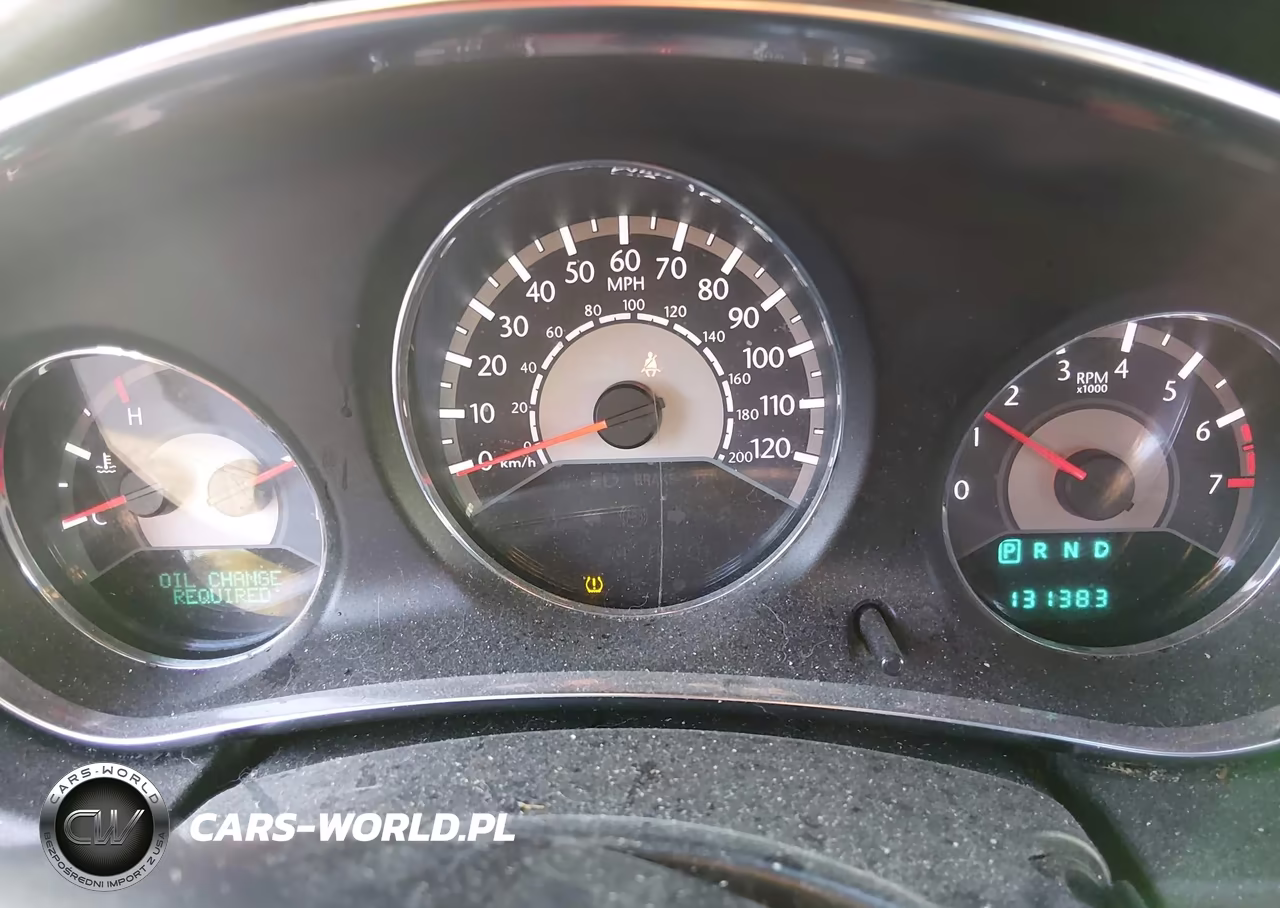 2014 Chrysler 200 Limited VIN:1C3CCBCG8EN134570 - 7