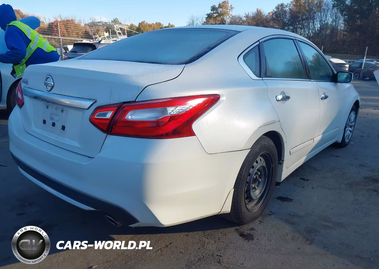 2016 Nissan Altima 2.5 S VIN:1N4AL3AP2GN373780 - 4