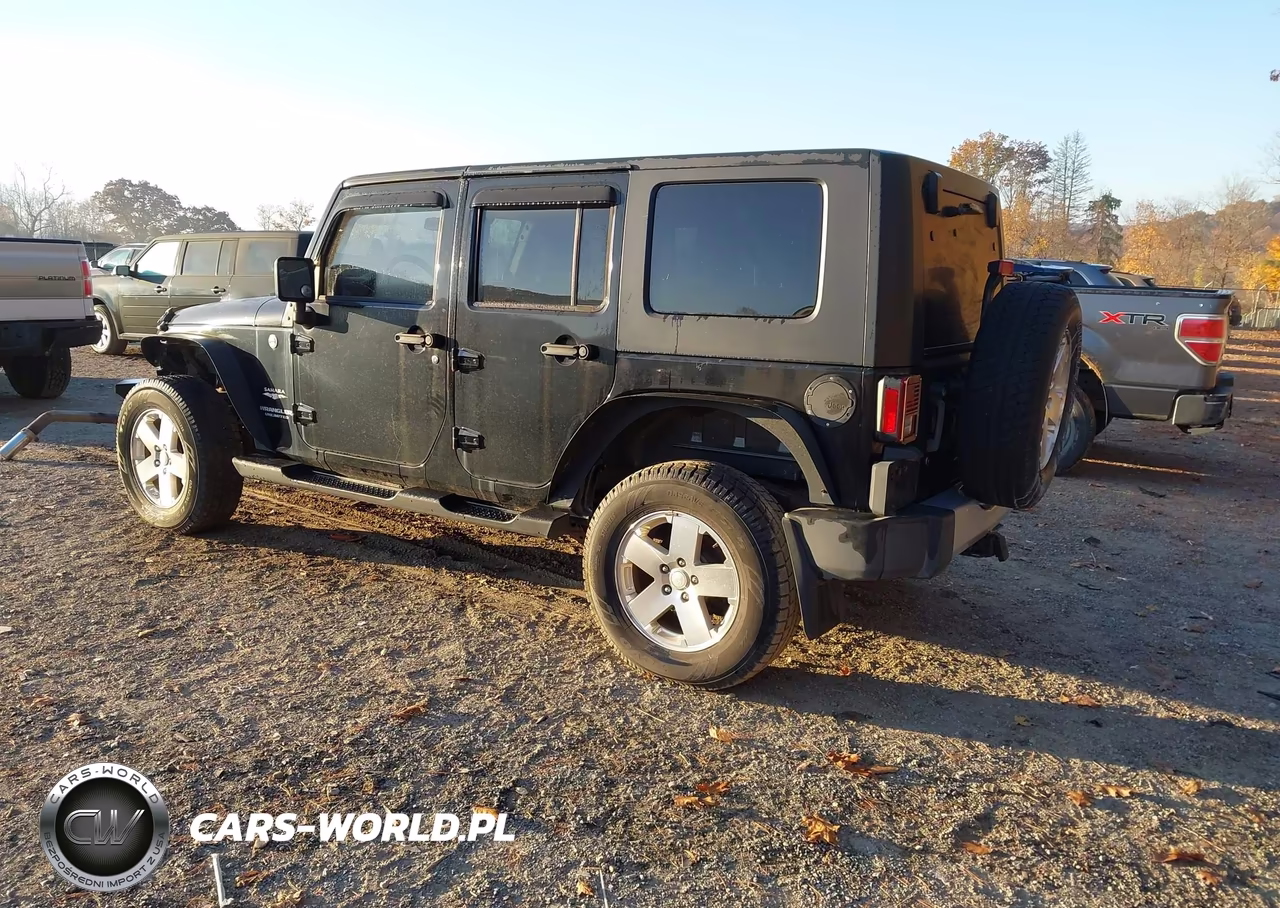 2008 Jeep Wrangler Unlimited Sahara VIN:1J8GA59108L532047 - 3