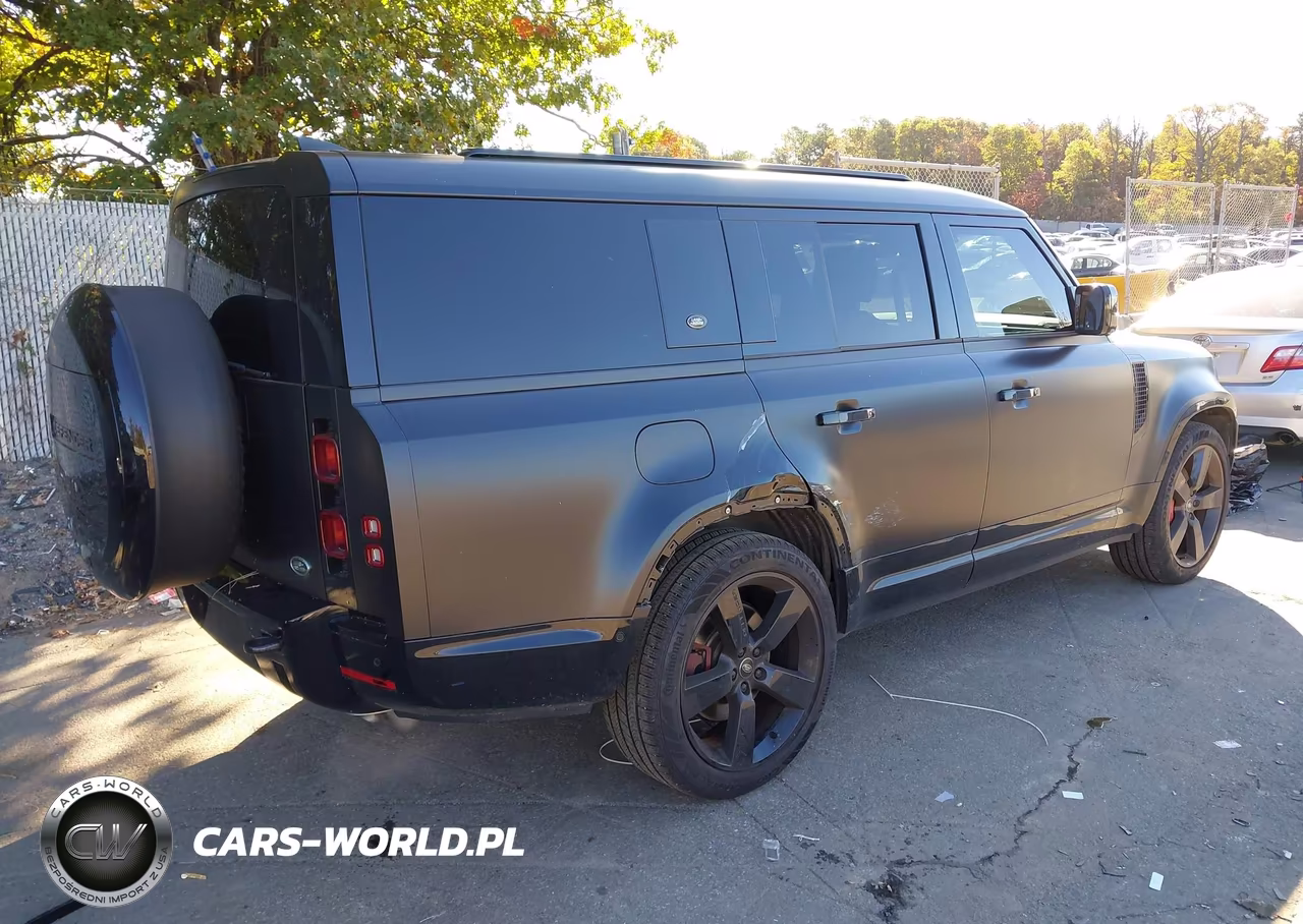 2023 Land Rover Defender 130 X-Dynamic Se VIN:SALE2FEU1P2160474 - 4