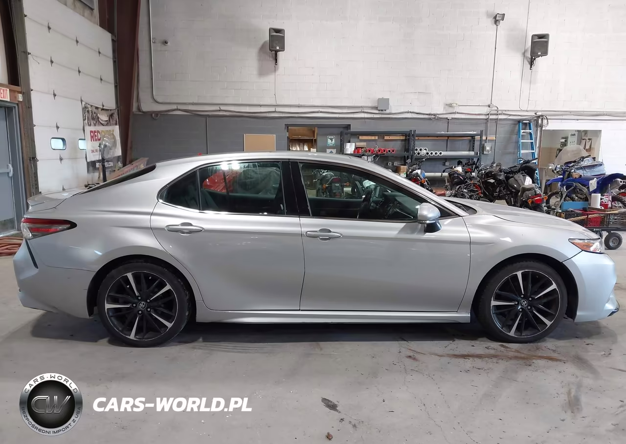 2018 Toyota Camry Xse VIN:4T1B61HK5JU500552 - 13