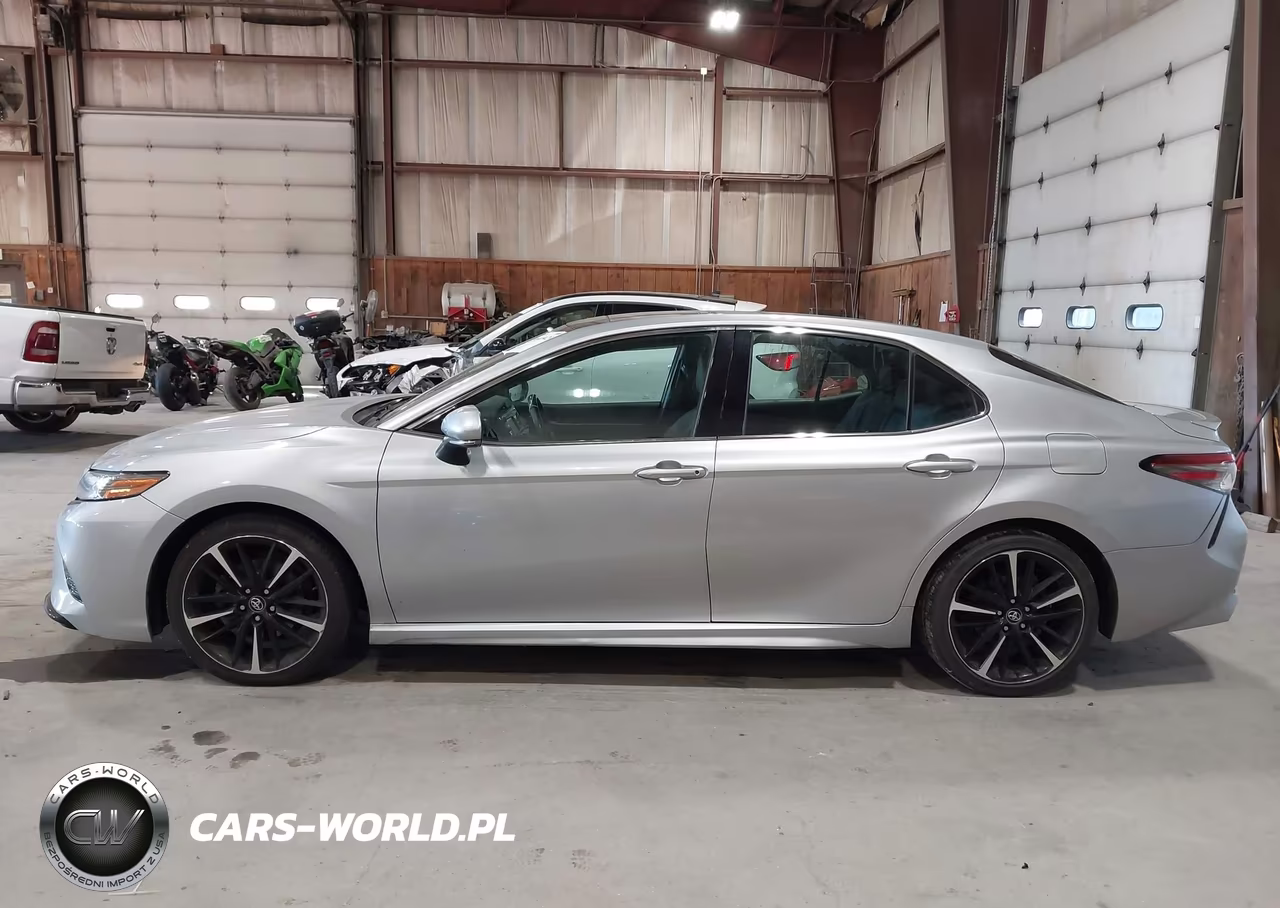 2018 Toyota Camry Xse VIN:4T1B61HK5JU500552 - 14