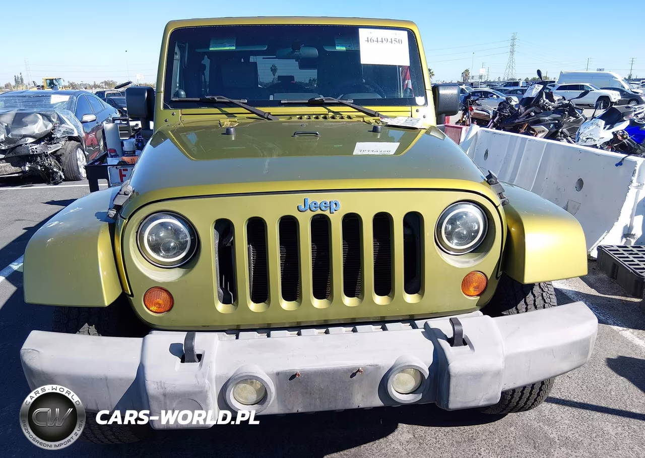 2007 Jeep Wrangler Unlimited Sahara VIN:1J4GB59197L141864 - 12