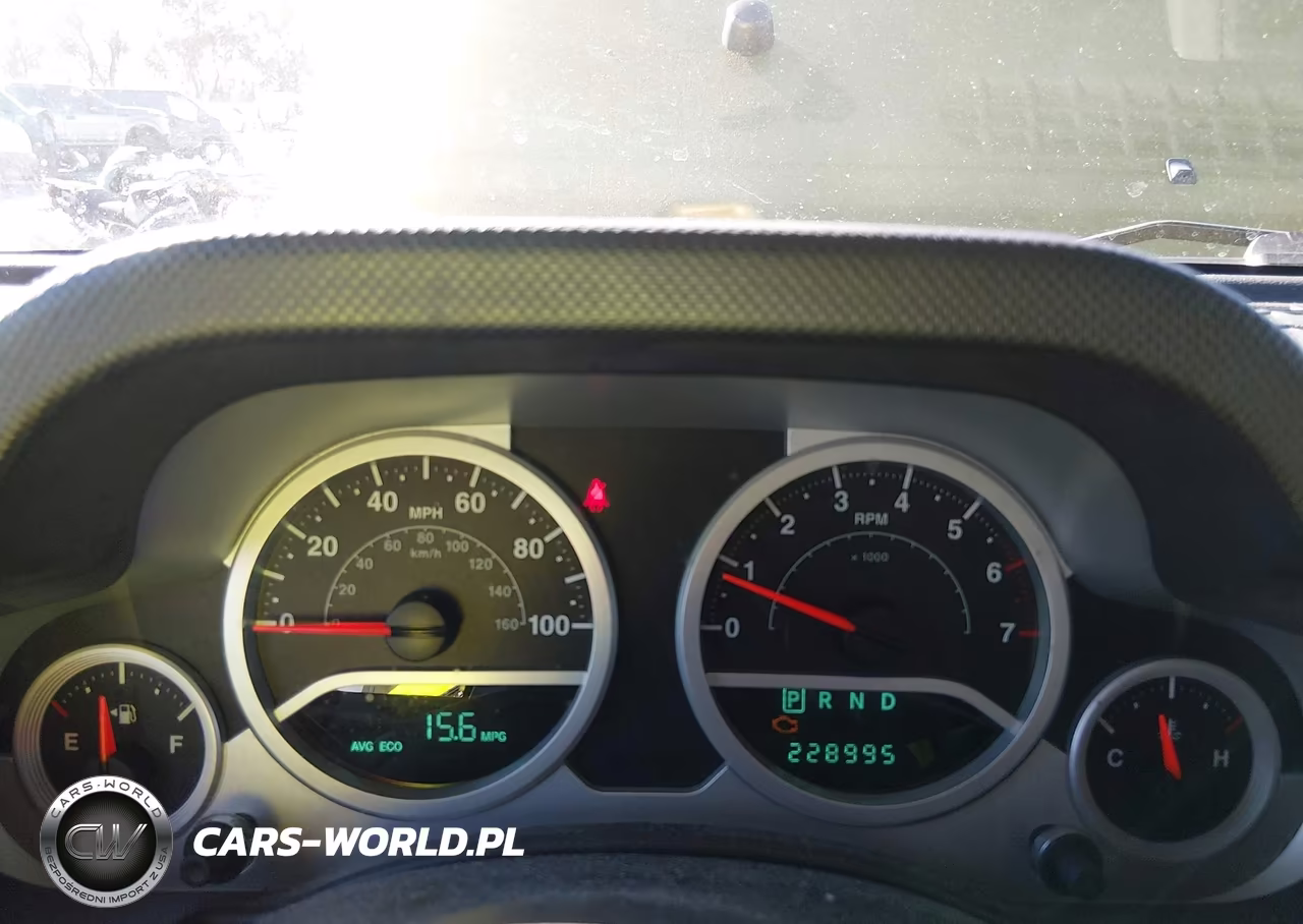 2007 Jeep Wrangler Unlimited Sahara VIN:1J4GB59197L141864 - 7