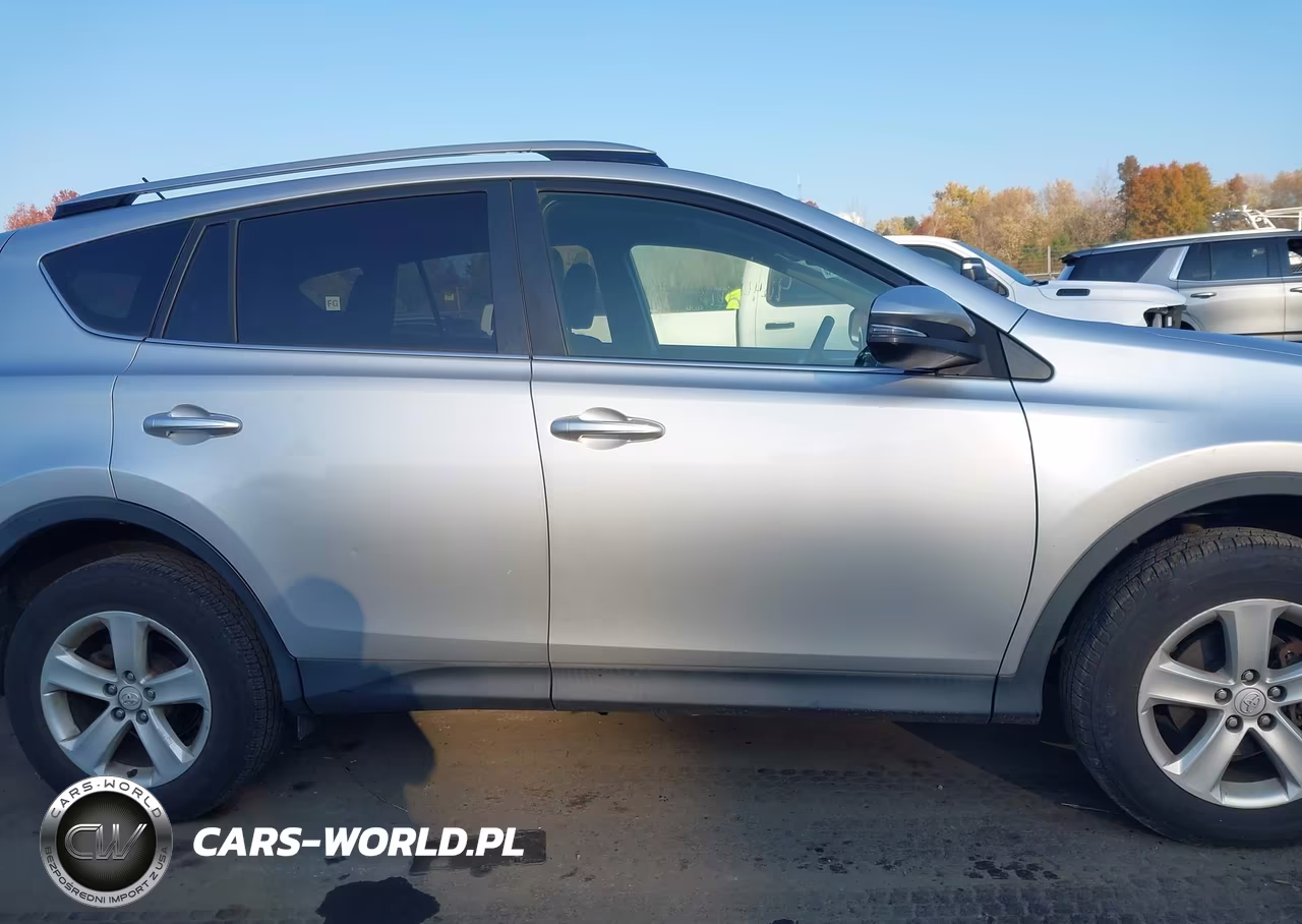 2013 Toyota Rav4 Xle VIN:JTMRFREVXDD045623 - 13