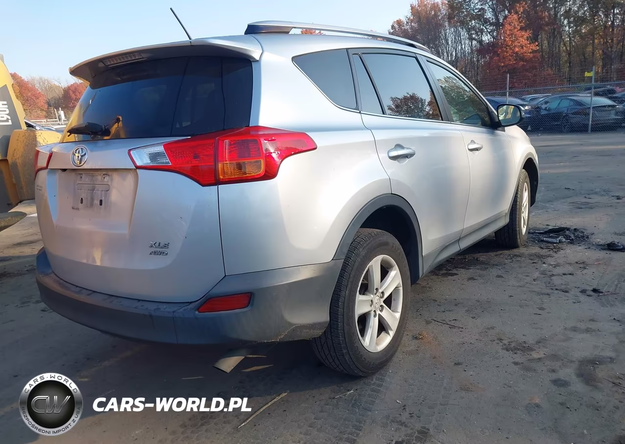 2013 Toyota Rav4 Xle VIN:JTMRFREVXDD045623 - 4