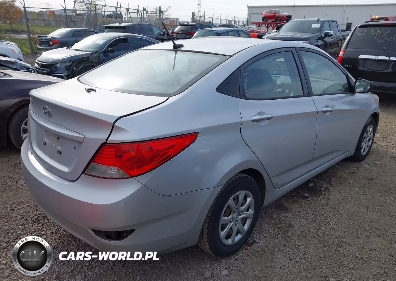 2014 Hyundai Accent Gls VIN:KMHCT4AEXEU665666 - 4