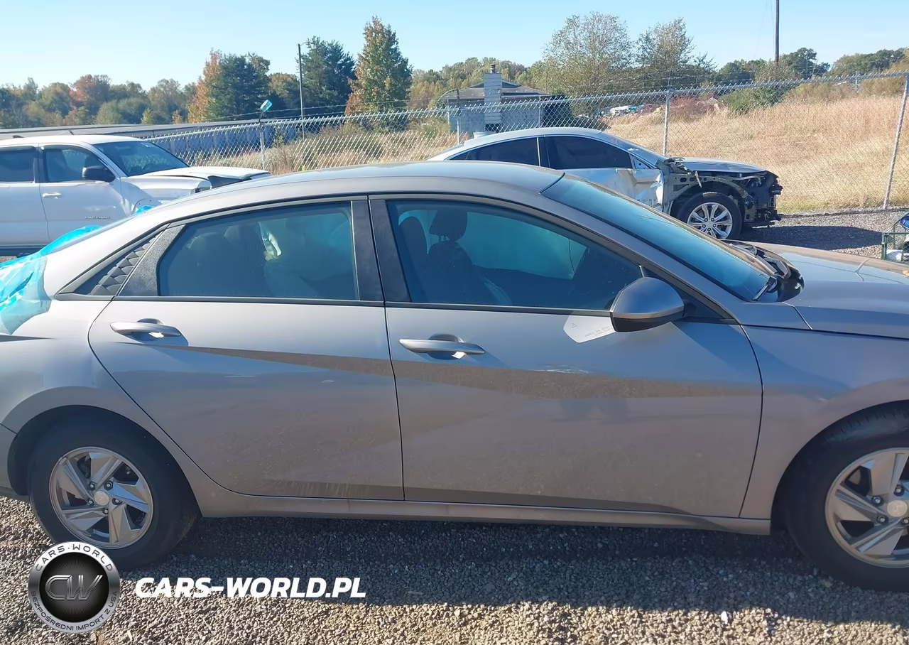 2026 Hyundai Elantra Se VIN:KMHLL4DG5TU118427 - 13