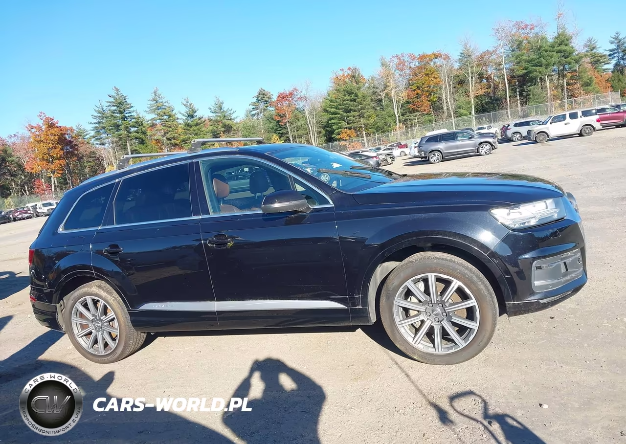 2017 Audi Q7 3.0T Premium VIN:WA1LAAF78HD035601 - 13