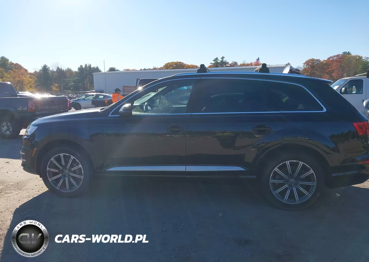 2017 Audi Q7 3.0T Premium VIN:WA1LAAF78HD035601 - 14