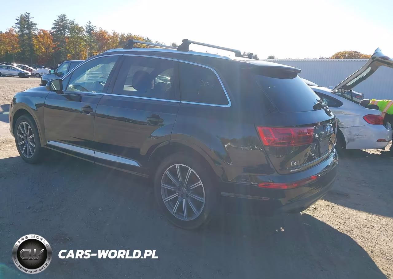 2017 Audi Q7 3.0T Premium VIN:WA1LAAF78HD035601 - 3