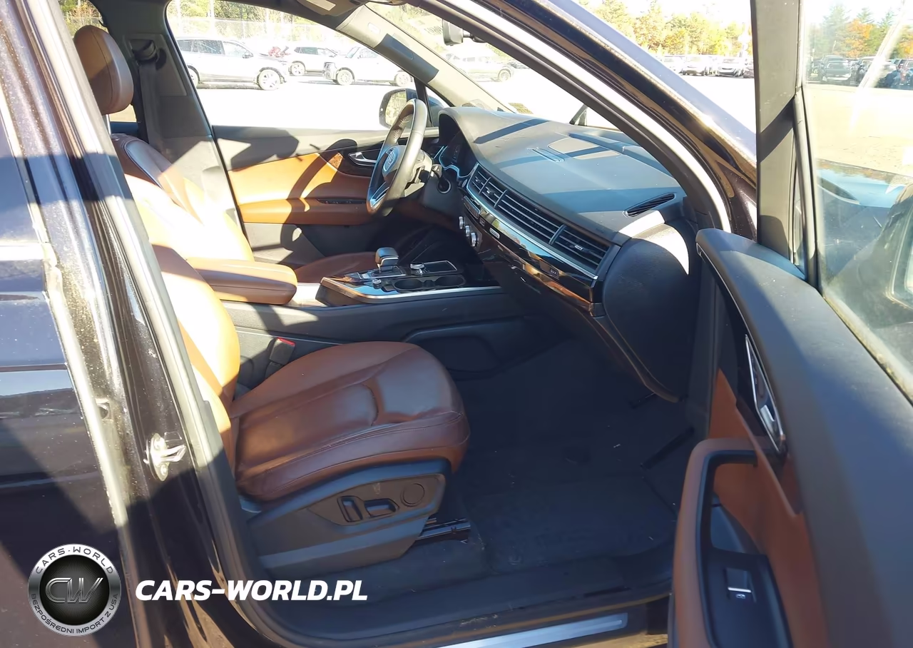 2017 Audi Q7 3.0T Premium VIN:WA1LAAF78HD035601 - 5