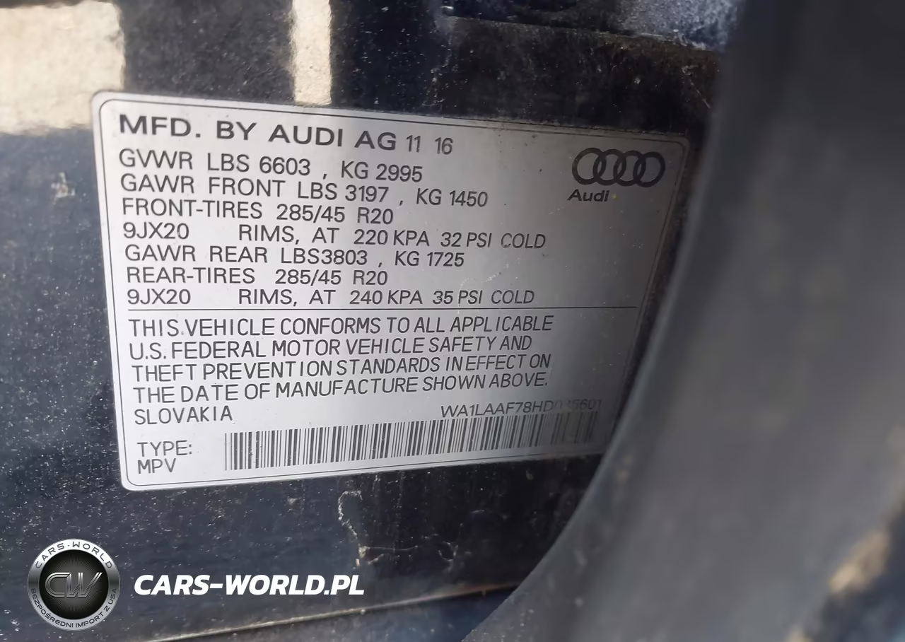 2017 Audi Q7 3.0T Premium VIN:WA1LAAF78HD035601 - 9