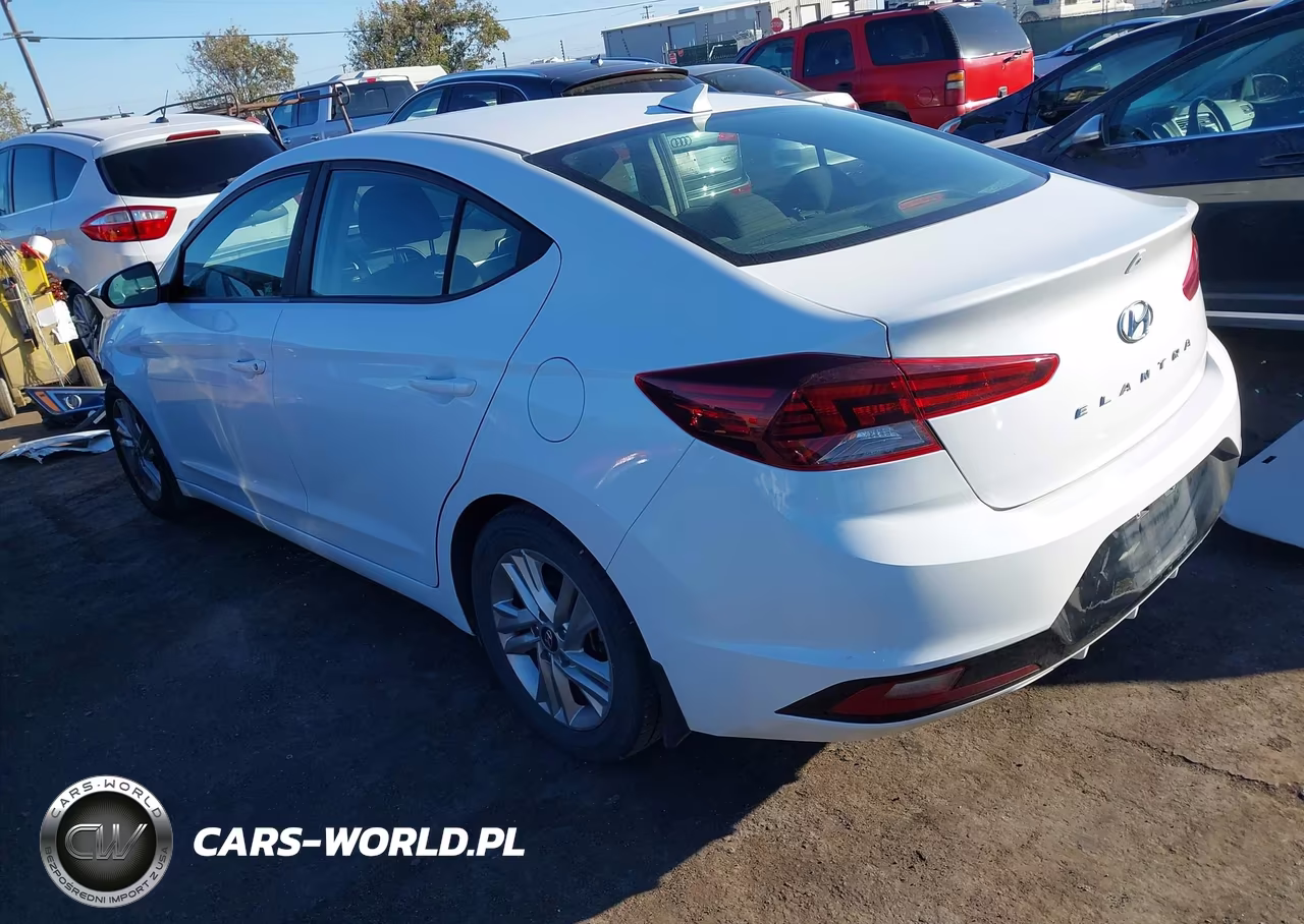 2019 Hyundai Elantra Sel VIN:5NPD84LF2KH439935 - 3