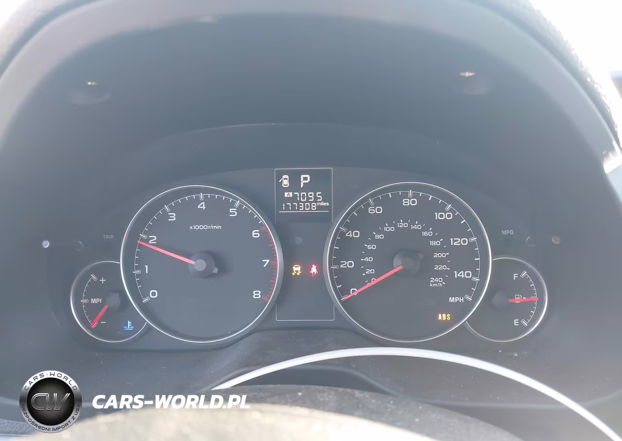 2013 Subaru Outback 2.5I Premium VIN:4S4BRBCC4D3226431 - 7
