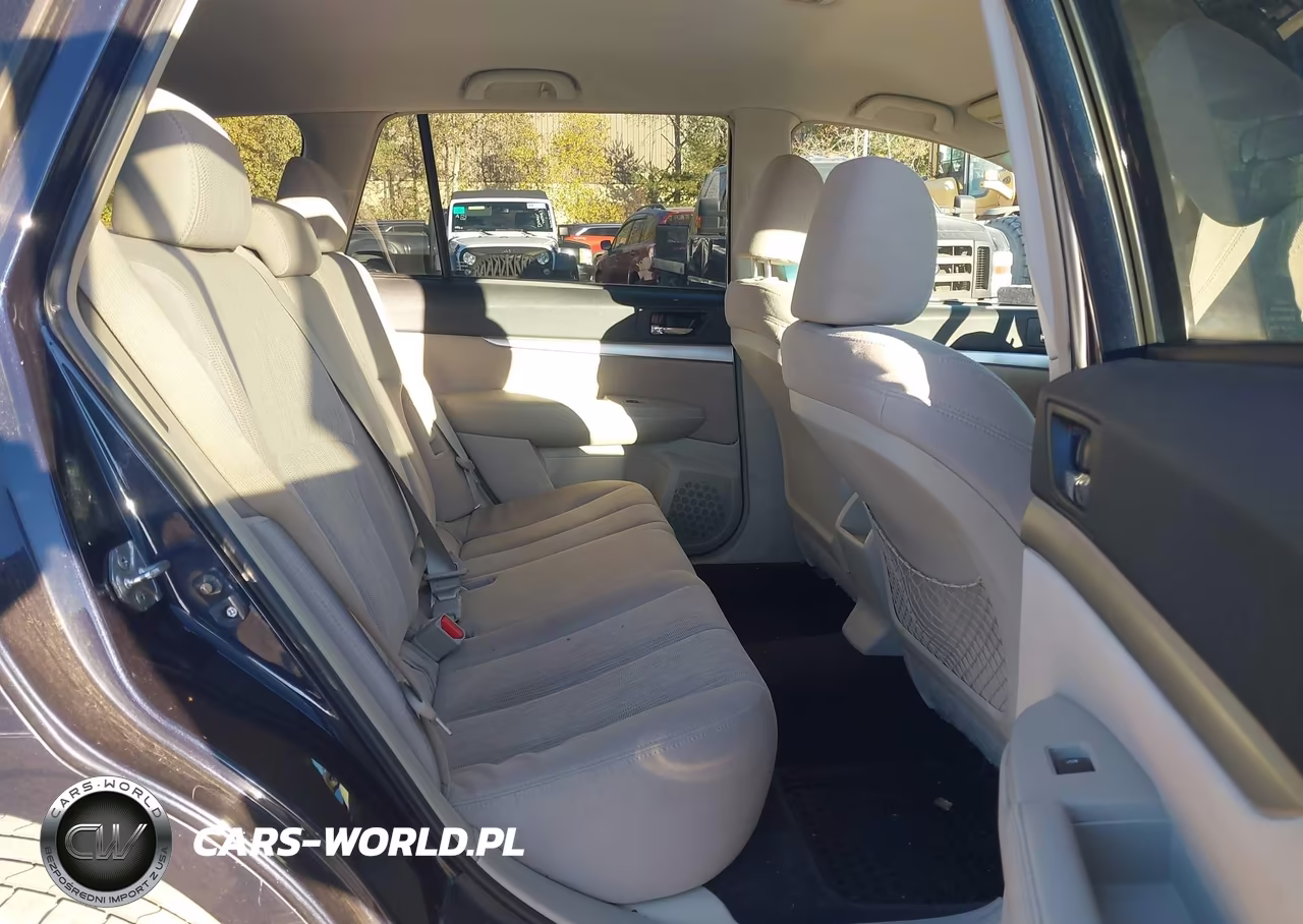 2013 Subaru Outback 2.5I Premium VIN:4S4BRBCC4D3226431 - 8