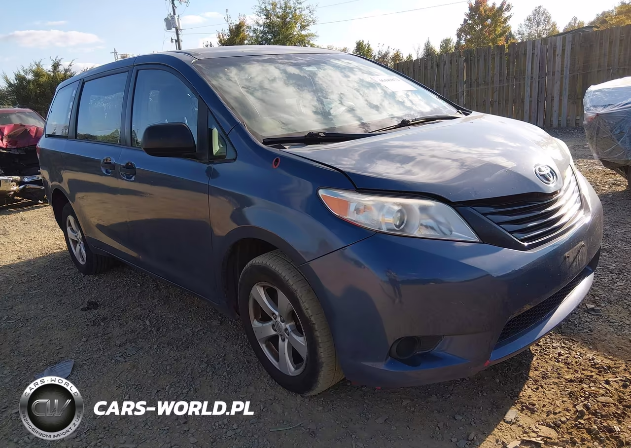 2014 Toyota Sienna L V6 7 Passenger