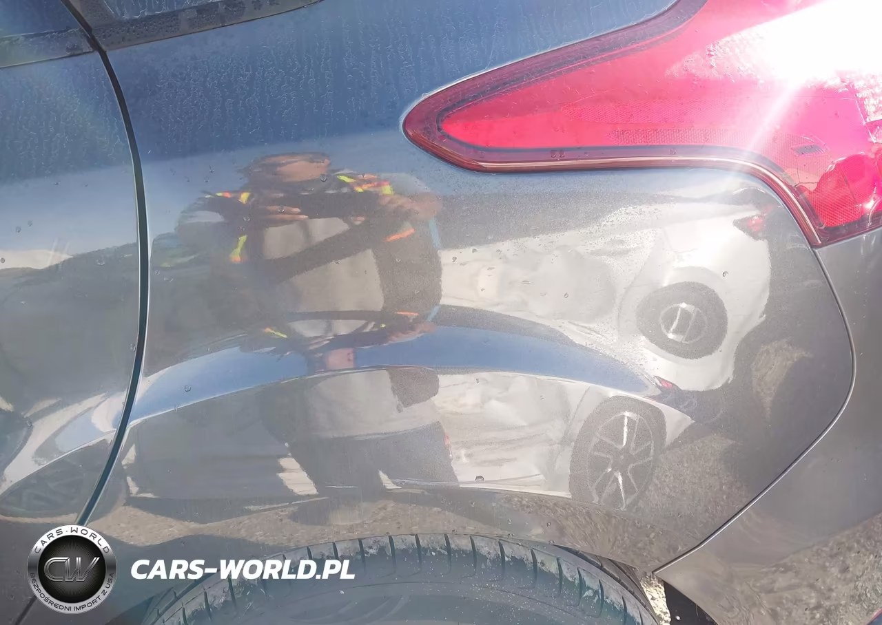 2017 Ford Focus Se VIN:1FADP3K28HL241334 - 6