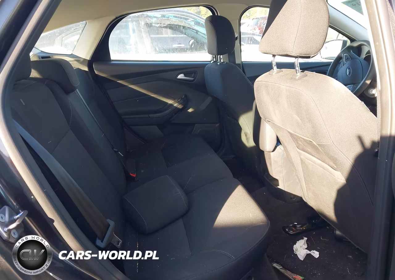 2017 Ford Focus Se VIN:1FADP3K28HL241334 - 8