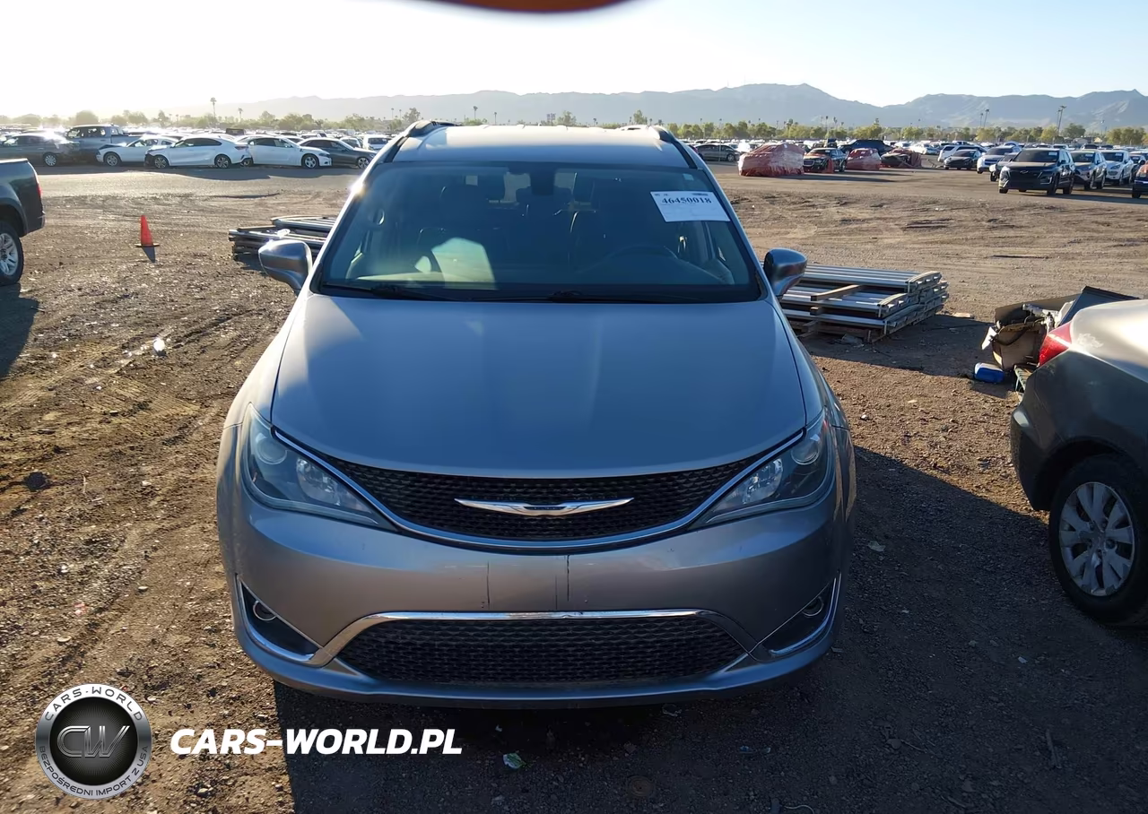 2017 Chrysler Pacifica Touring-L VIN:2C4RC1BG1HR614359 - 12
