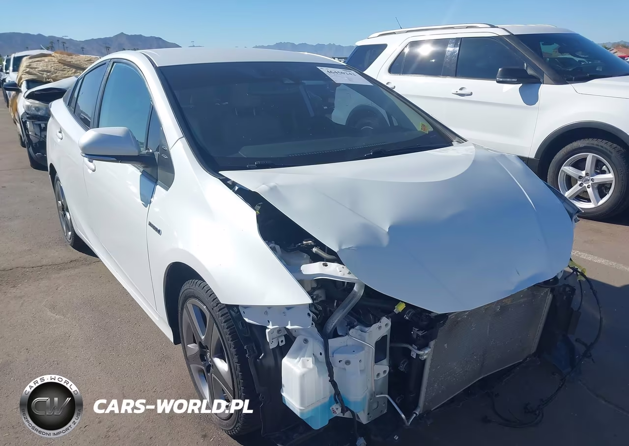 2021 Toyota Prius Xle VIN:JTDKAMFU0M3130484 - 13