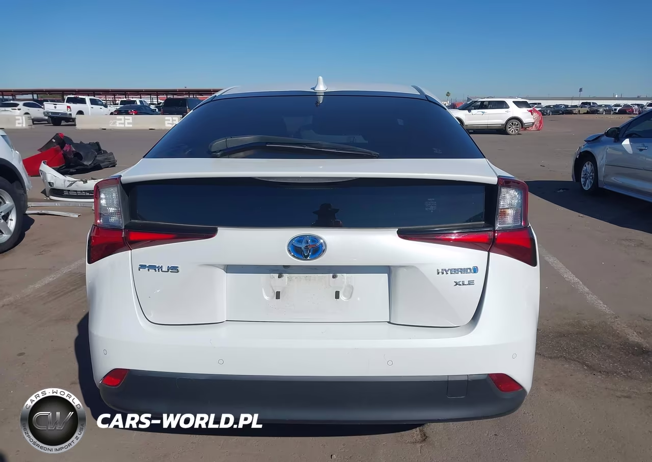 2021 Toyota Prius Xle VIN:JTDKAMFU0M3130484 - 17