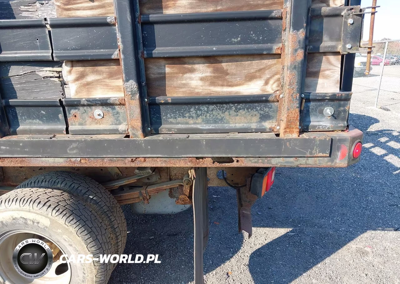 2004 Chevrolet Silverado 3500 Chassis Work Truck VIN:1GBJC34U84E220185 - 12