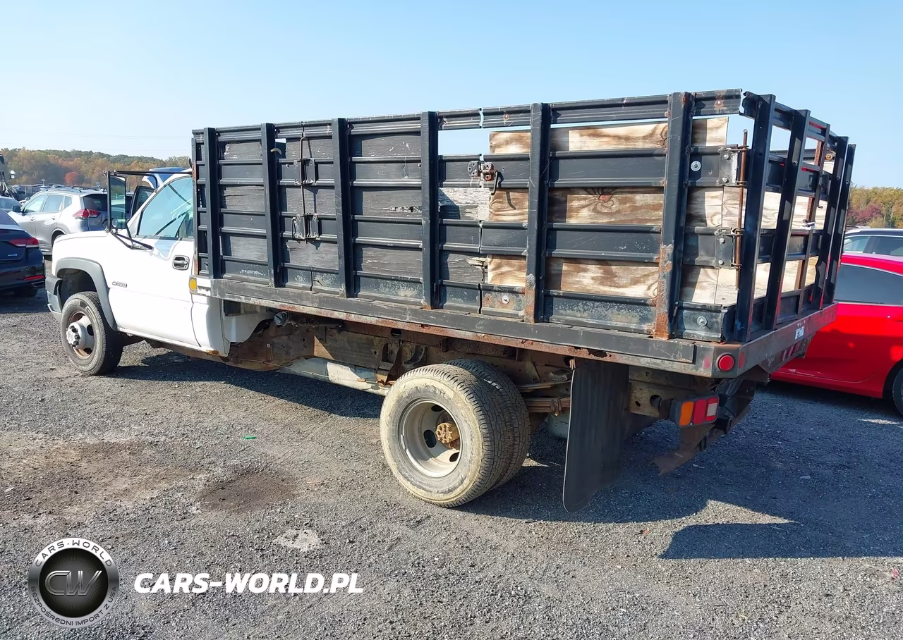 2004 Chevrolet Silverado 3500 Chassis Work Truck VIN:1GBJC34U84E220185 - 3