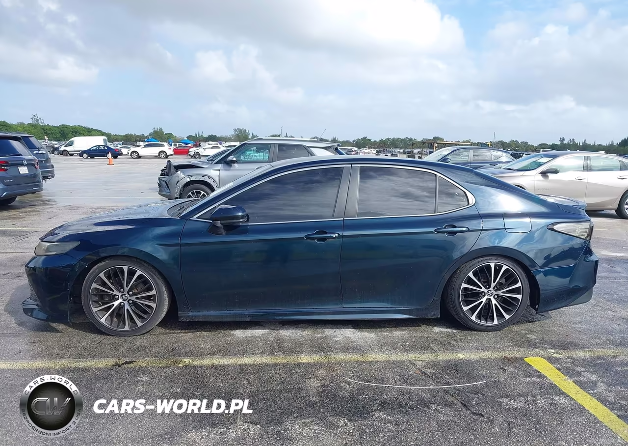 2018 Toyota Camry Se VIN:JTNB11HK0J3021251 - 14