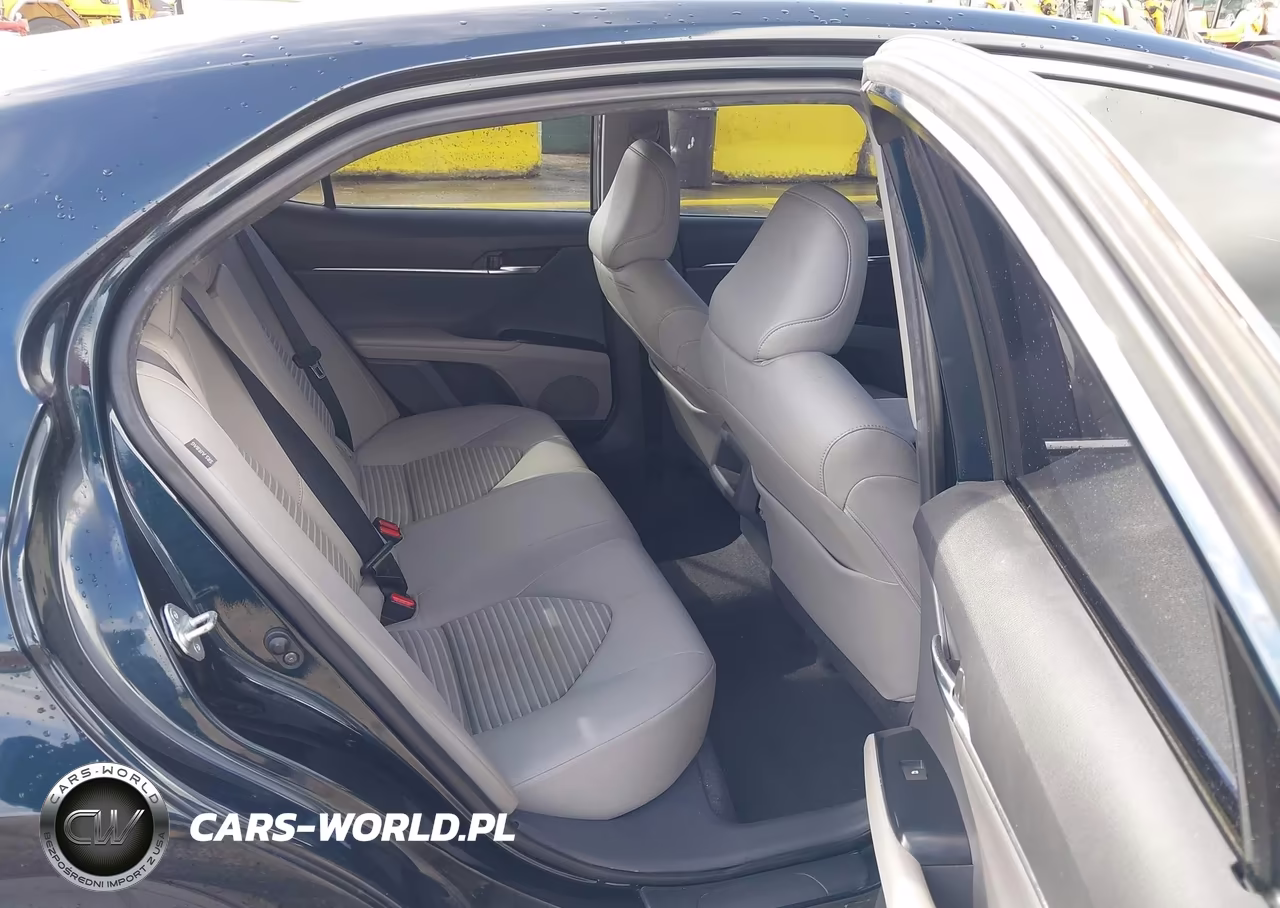 2018 Toyota Camry Se VIN:JTNB11HK0J3021251 - 8